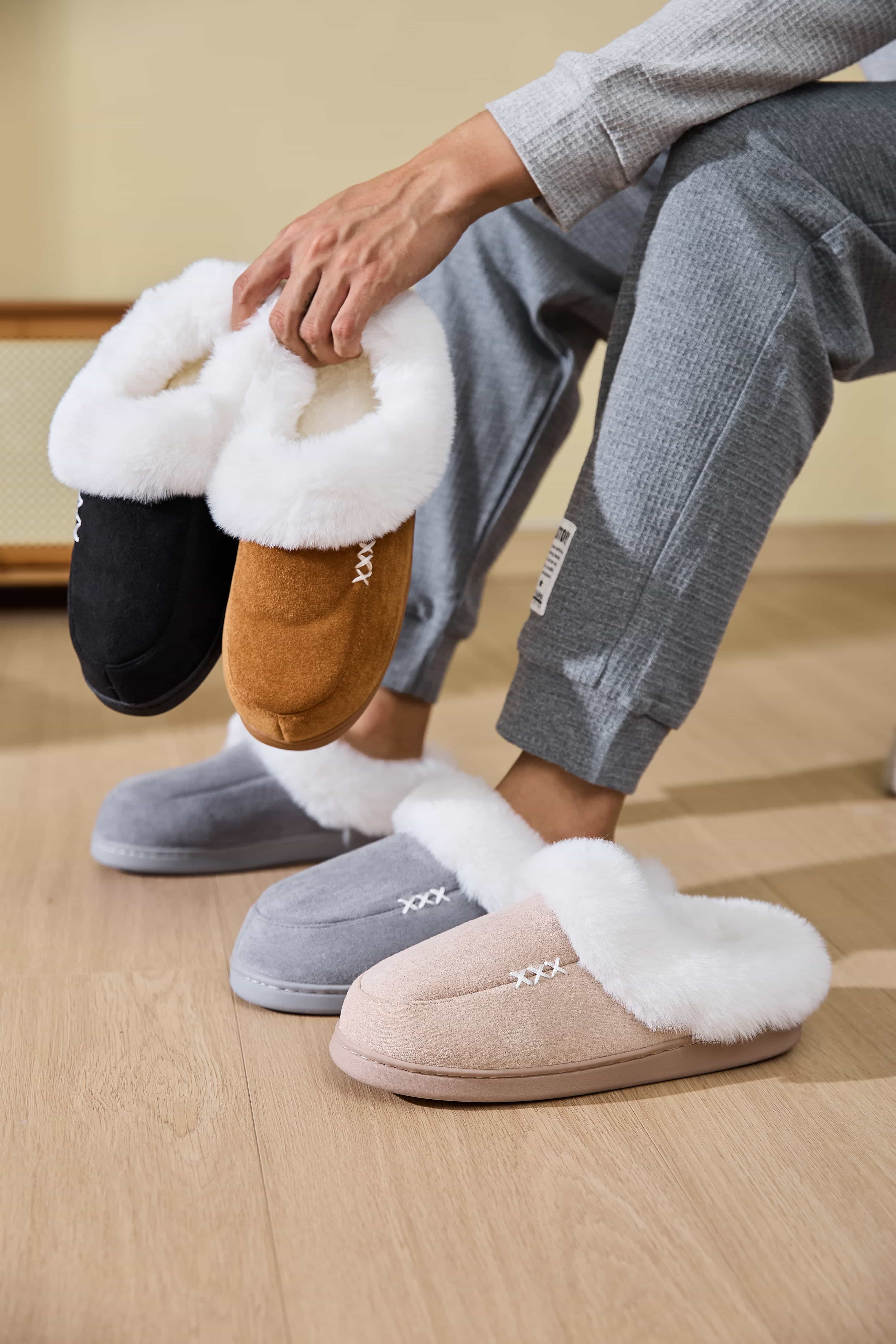Fluff Trim Round Toe Flat Slippers.