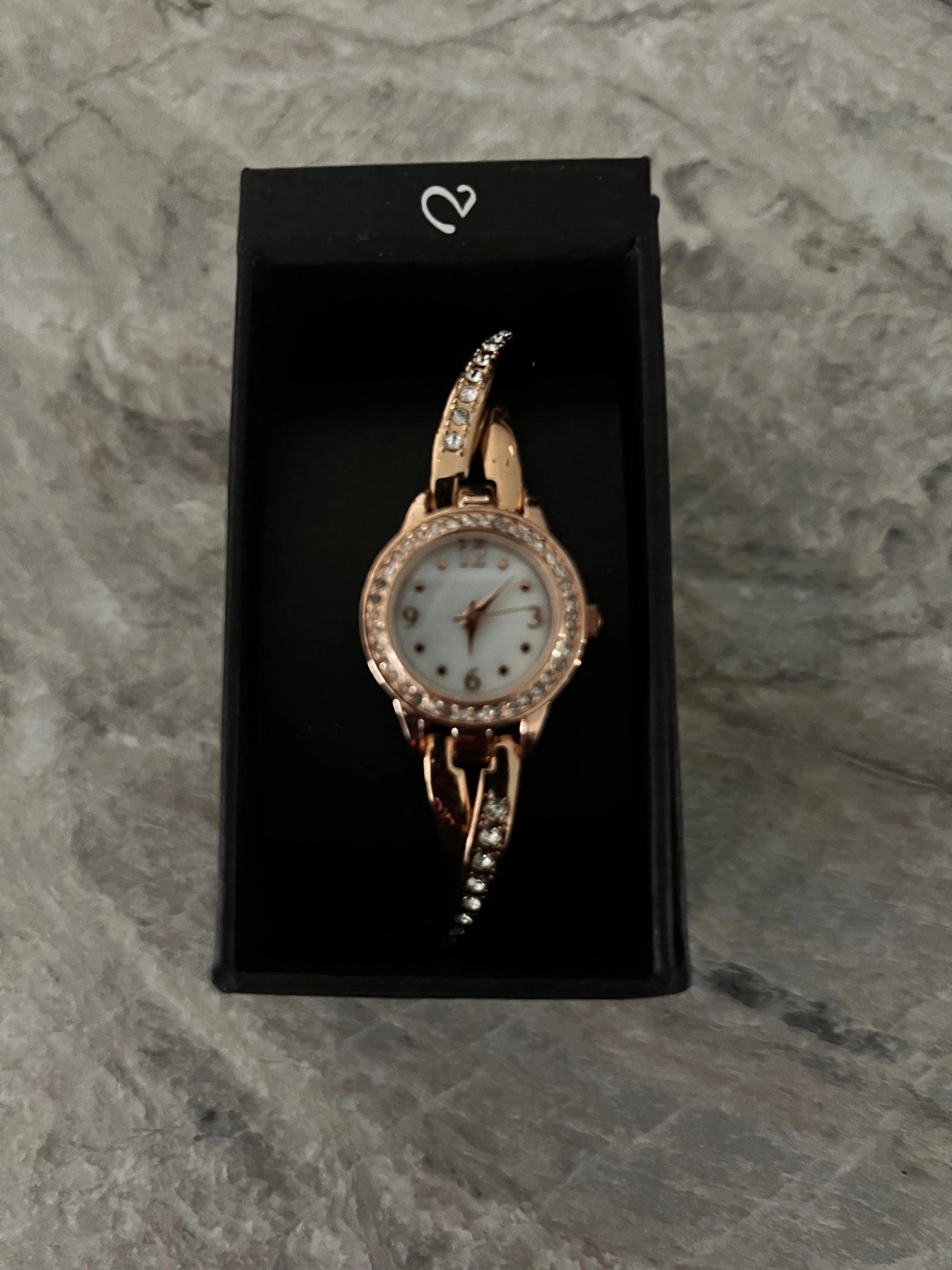 Rose Tone Elergant Watch - M. Burks Pretty Boutique LLC.shop